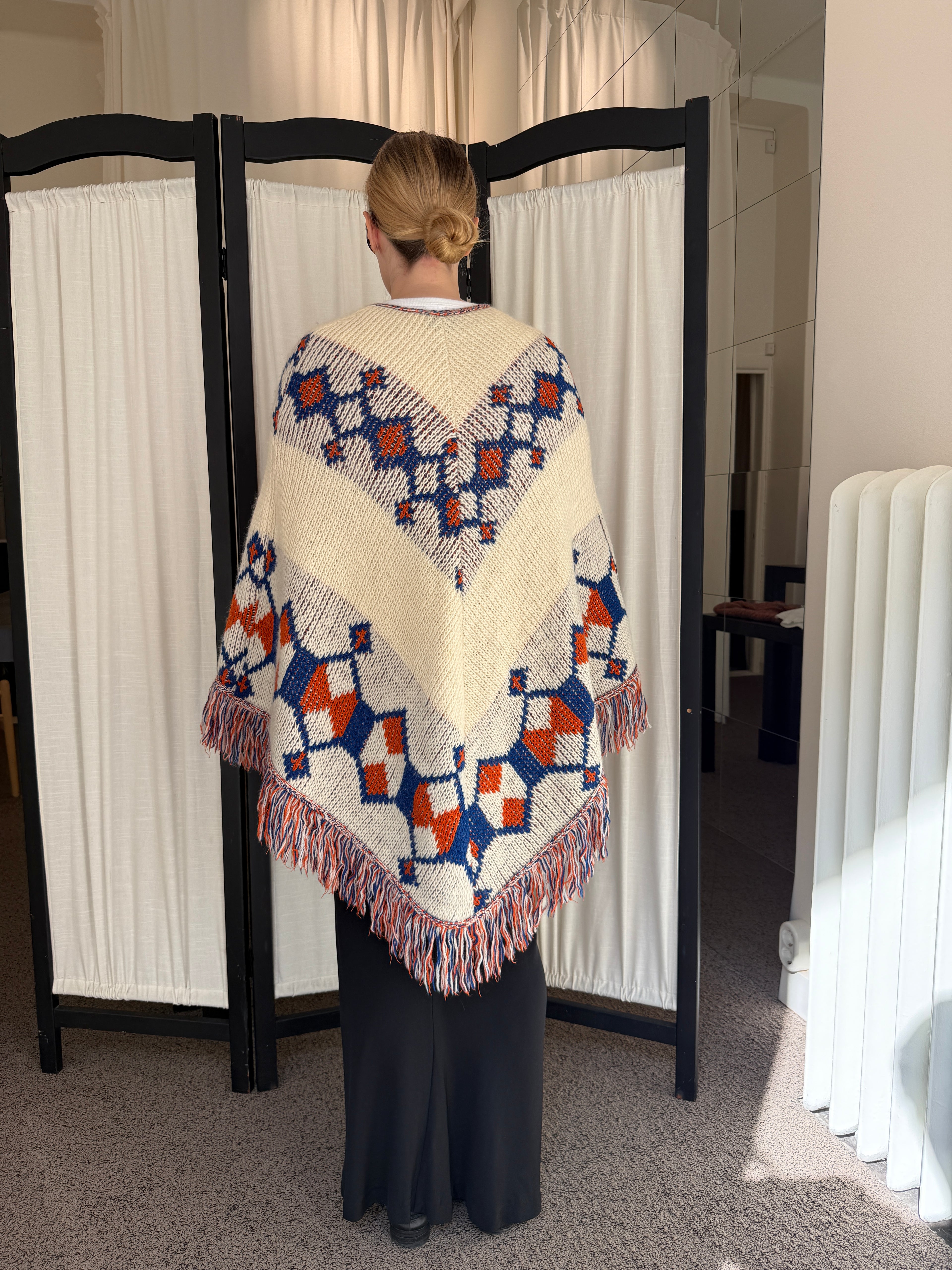 70's Saks Fifth Avenue wool poncho